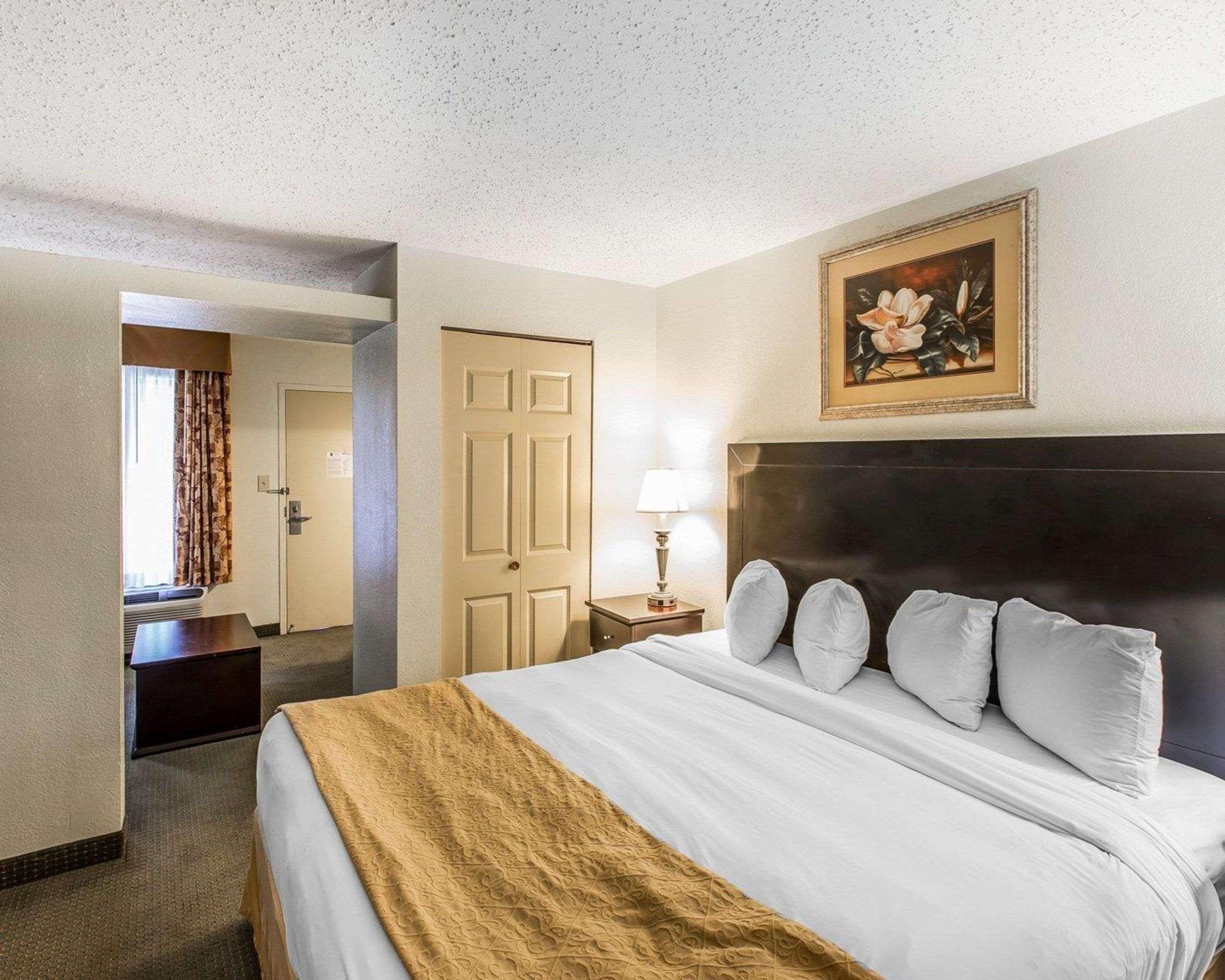 Quality Inn & Suites Conference Center Statesboro Historic District Kültér fotó