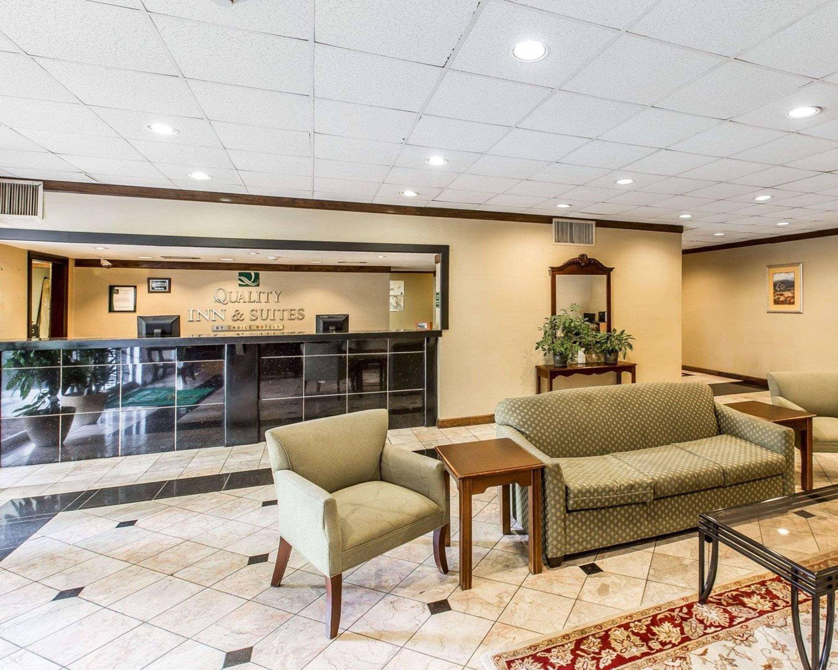 Quality Inn & Suites Conference Center Statesboro Historic District Kültér fotó