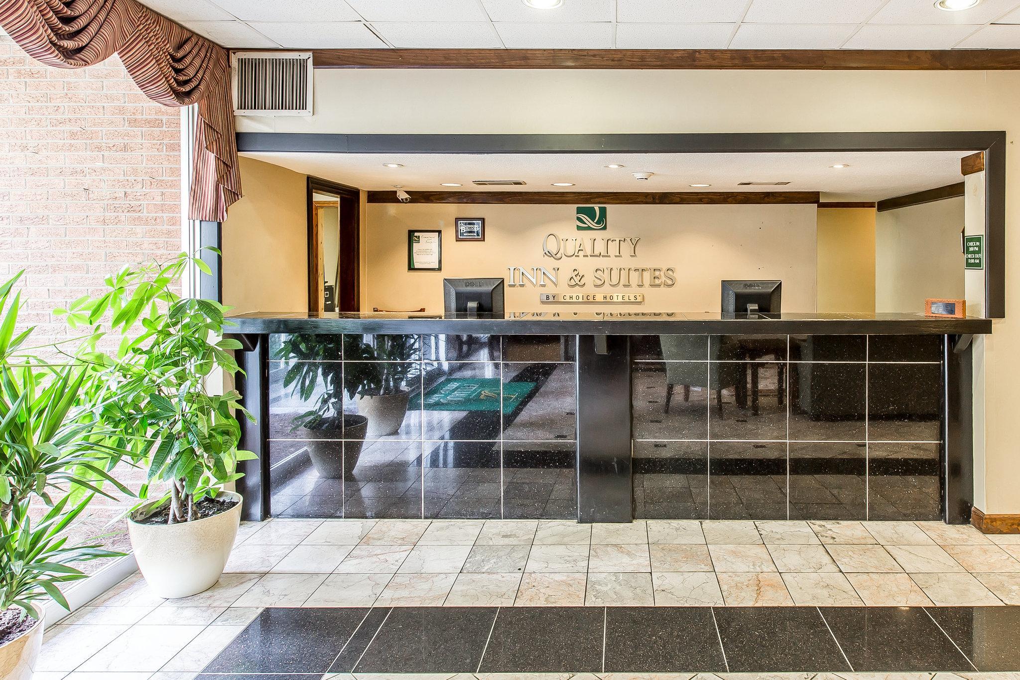 Quality Inn & Suites Conference Center Statesboro Historic District Kültér fotó
