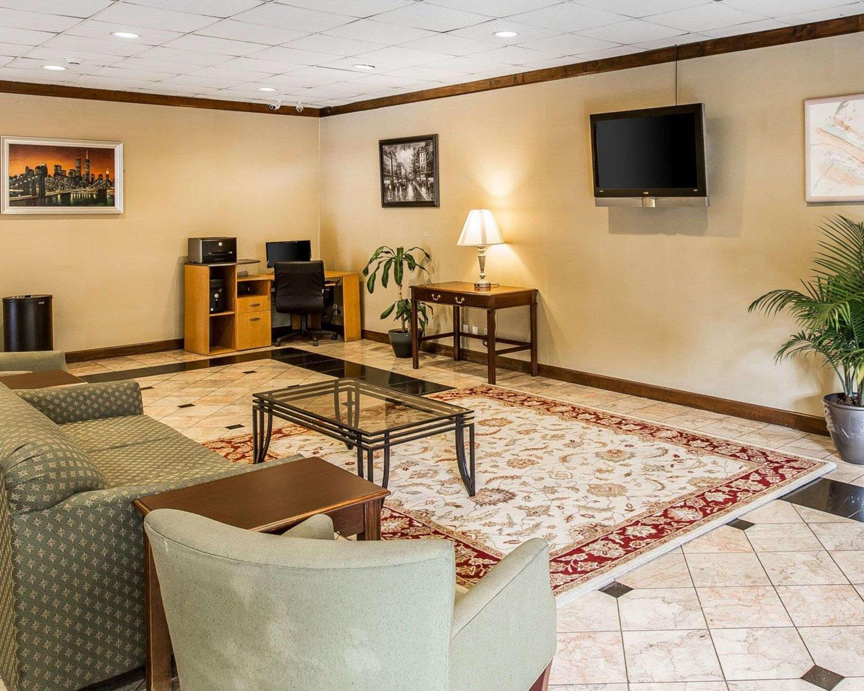 Quality Inn & Suites Conference Center Statesboro Historic District Kültér fotó