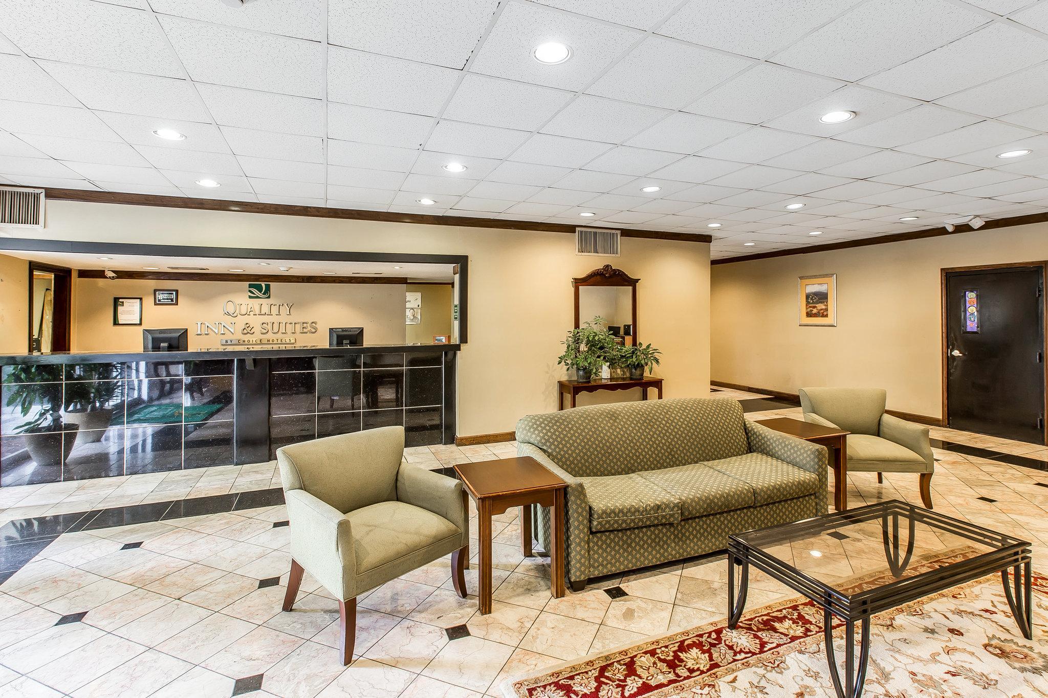 Quality Inn & Suites Conference Center Statesboro Historic District Kültér fotó